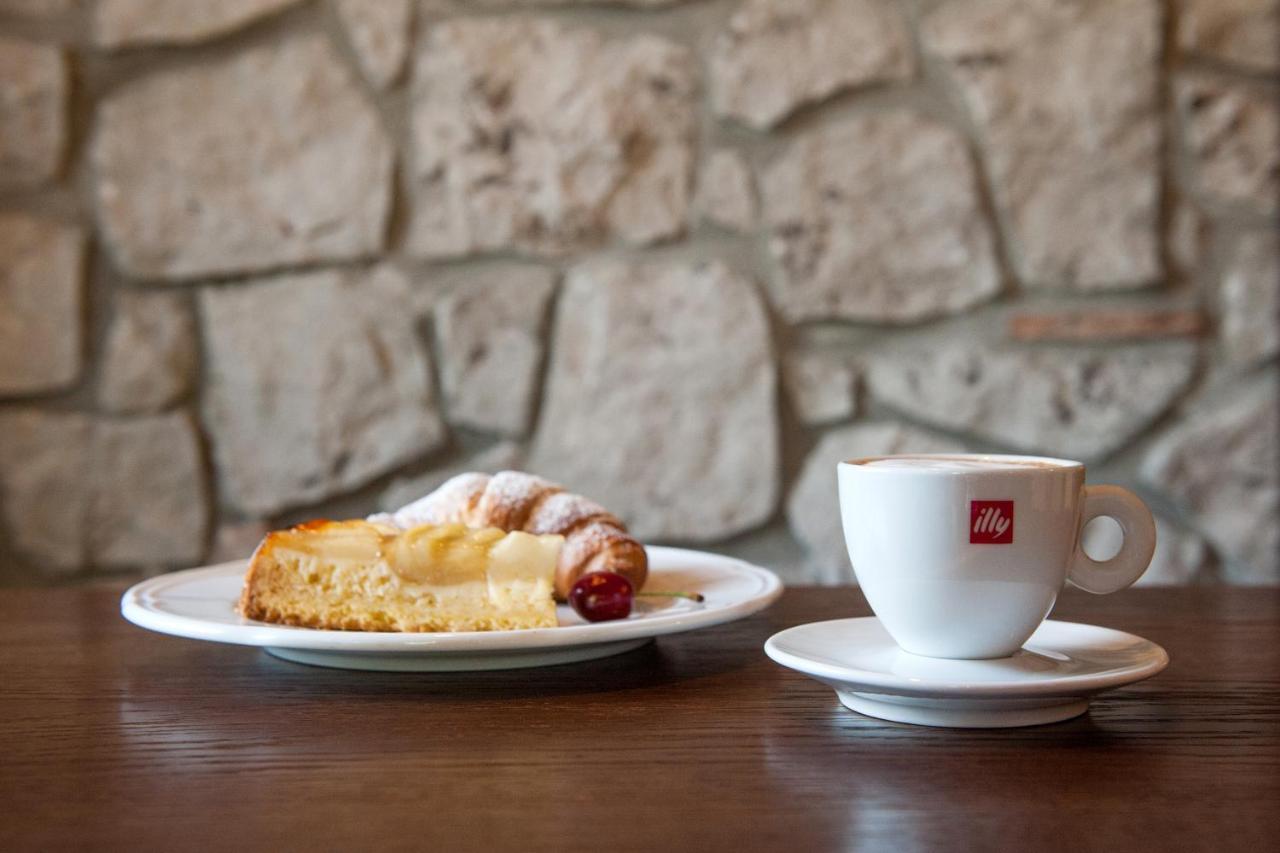 Hotel & Restaurant Pahor Doberdo del Lago 외부 사진